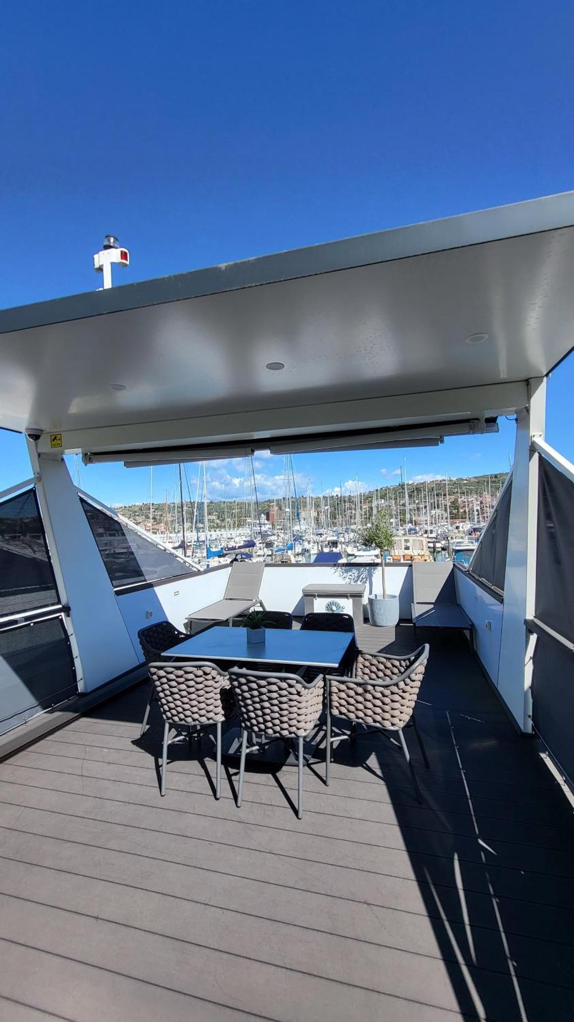Апартаменты Floating House - Marina Pearl Порторож Экстерьер фото