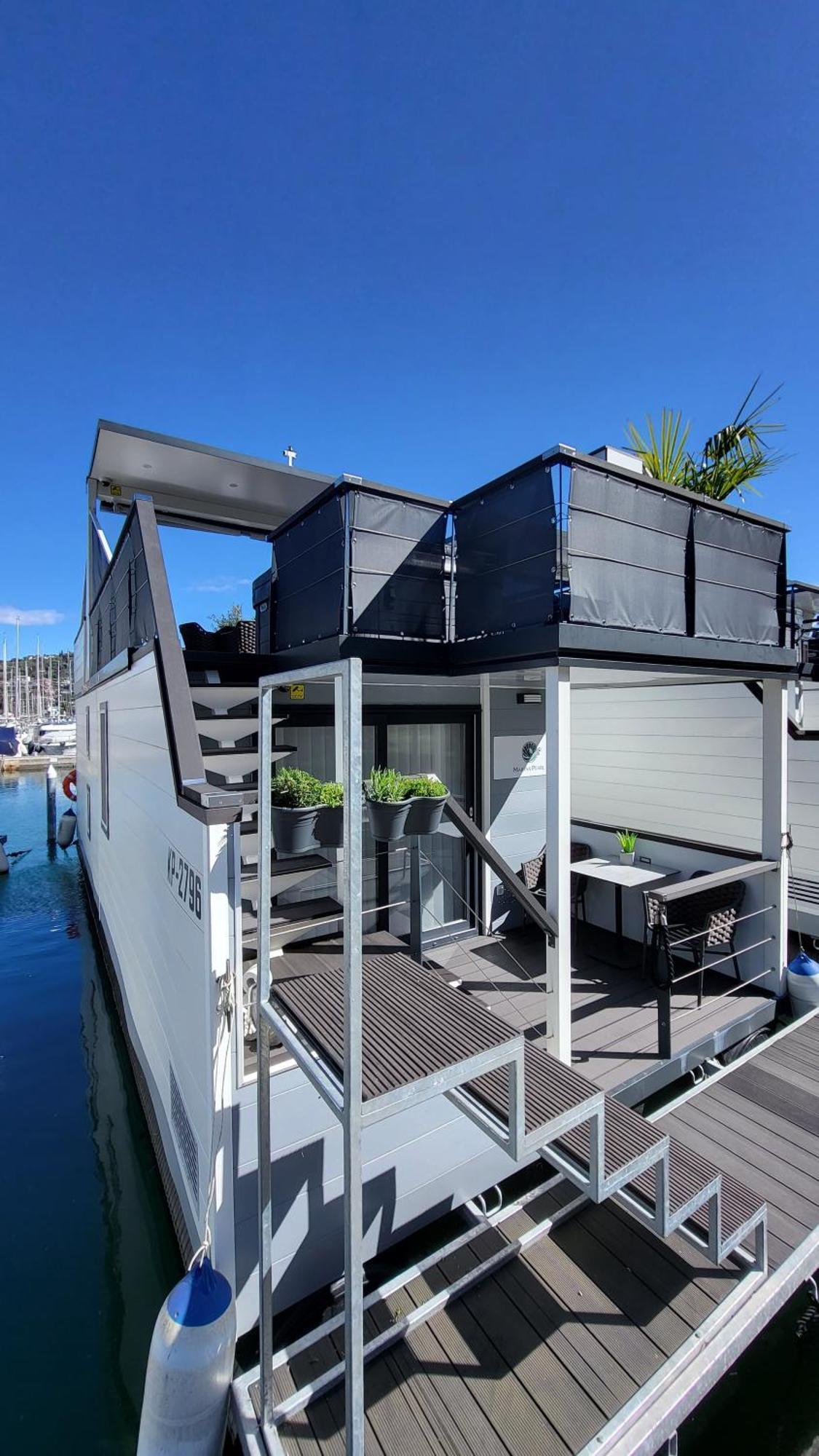 Апартаменты Floating House - Marina Pearl Порторож Экстерьер фото